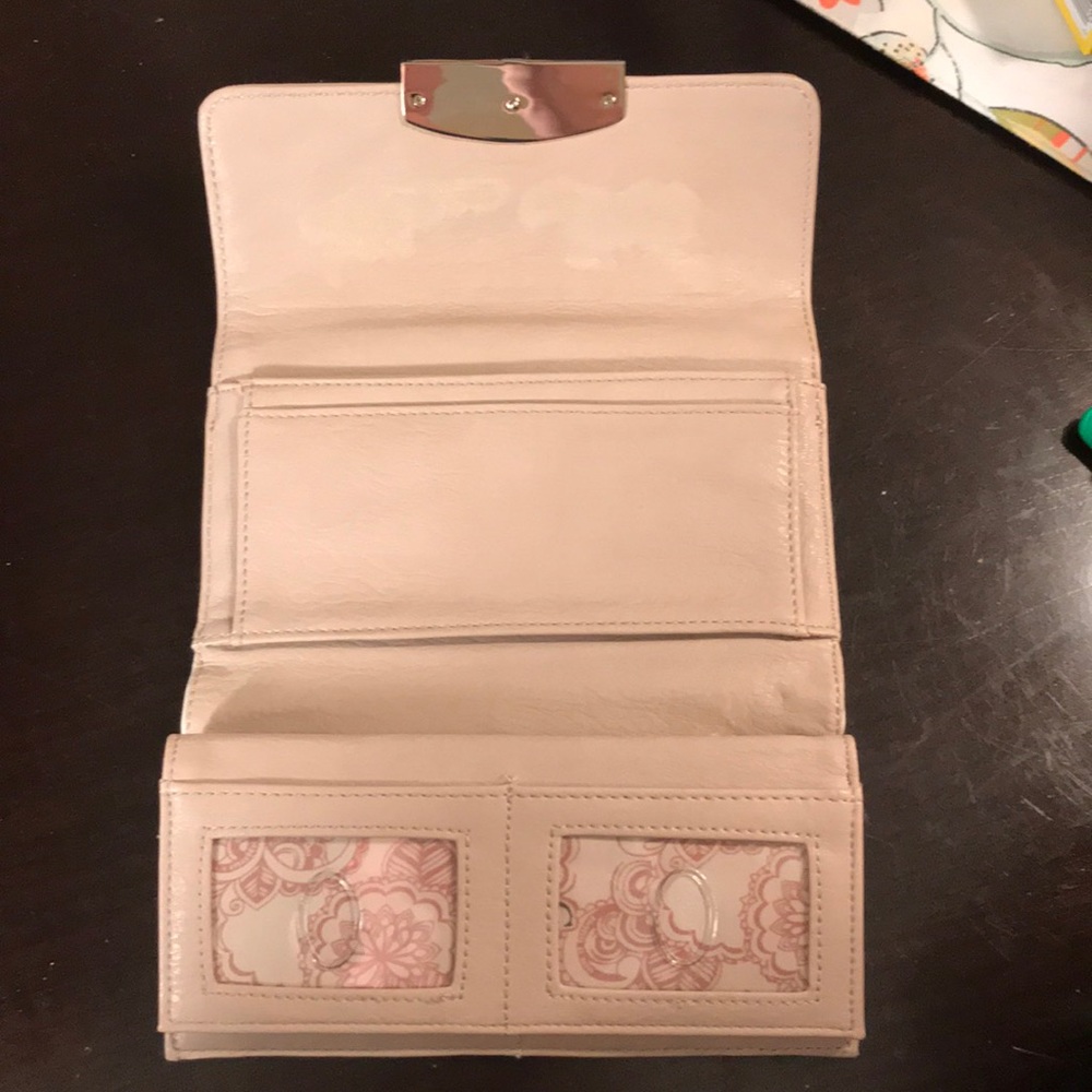 Large Guess wallet - Picture 3 of 3